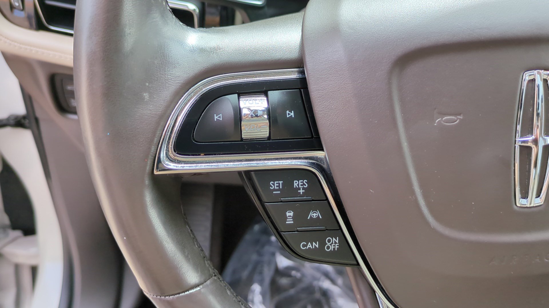 Used 2022 Lincoln Nautilus Reserve FWD image 17