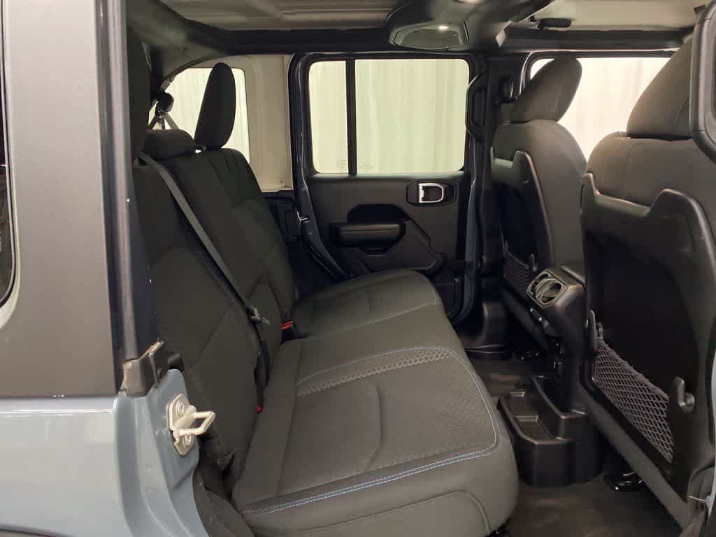 Used 2024 Jeep Wrangler Unlimited Rubicon 4xe AWD/4WD image 18