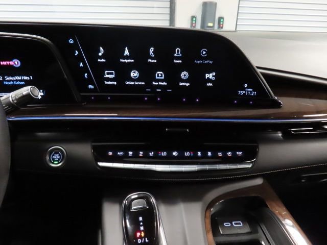 Certified 2024 Cadillac Escalade ESV Premium Luxury Platinum w/ Heavy-Duty Trailer Package image 24