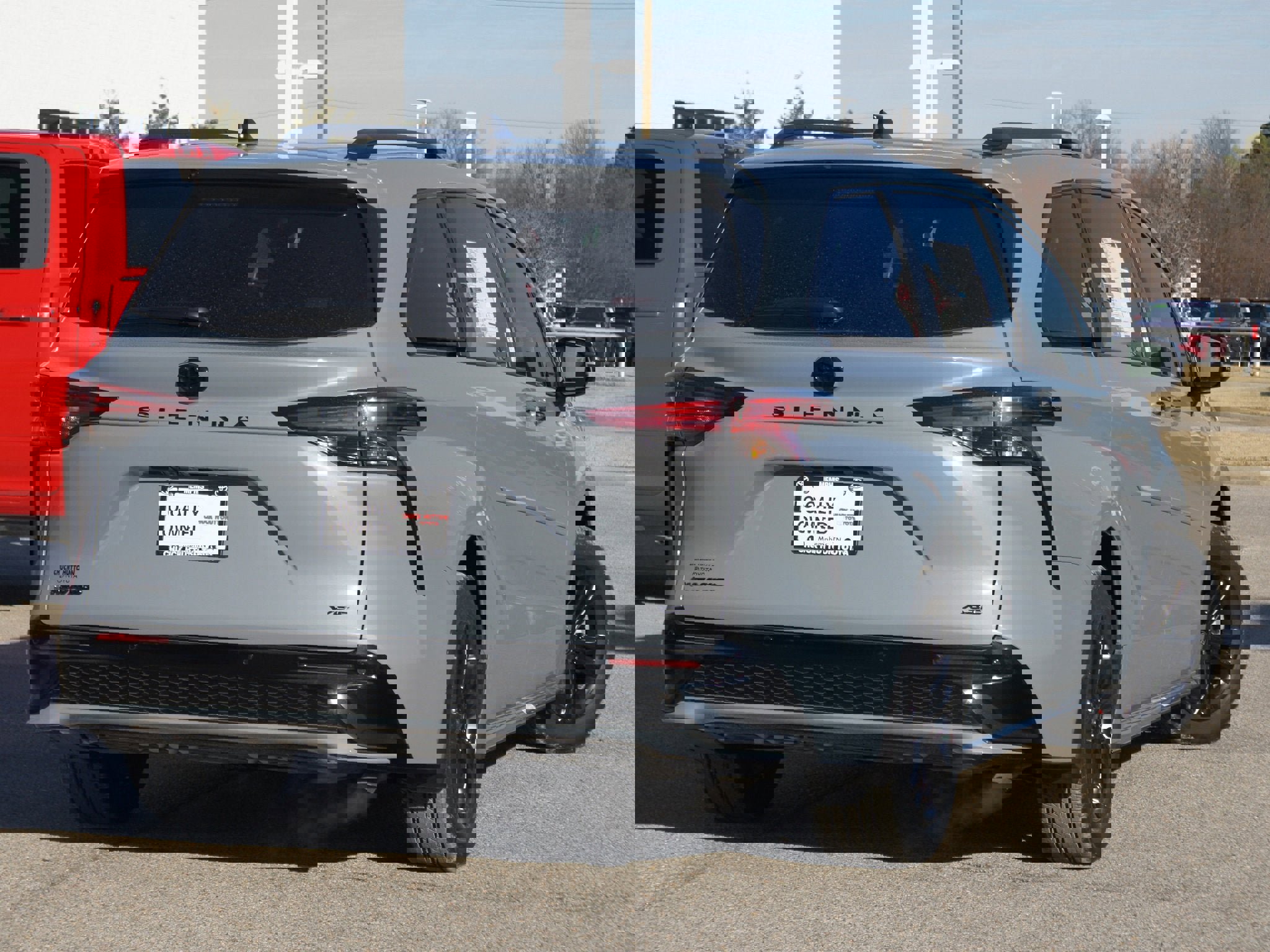 Used 2026 Toyota Sienna XSE image 24