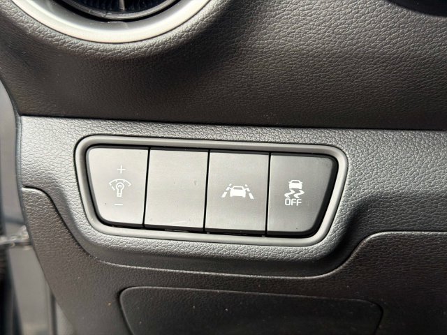 Used 2019 Kia Forte LXS FWD image 23