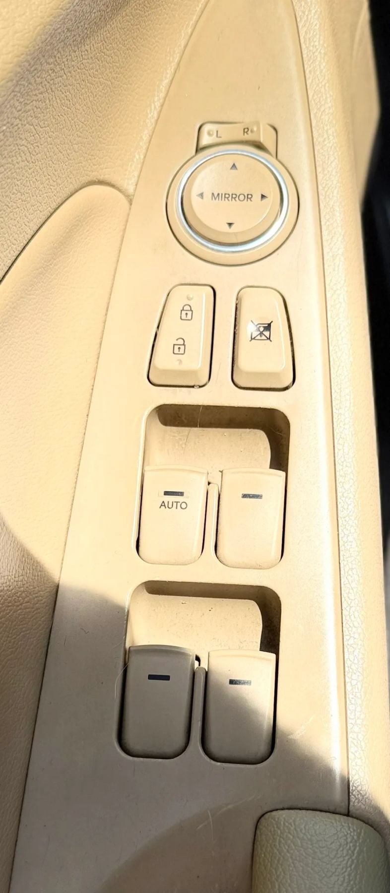 Used 2013 Hyundai Sonata Limited w/ Premium Pkg FWD image 24
