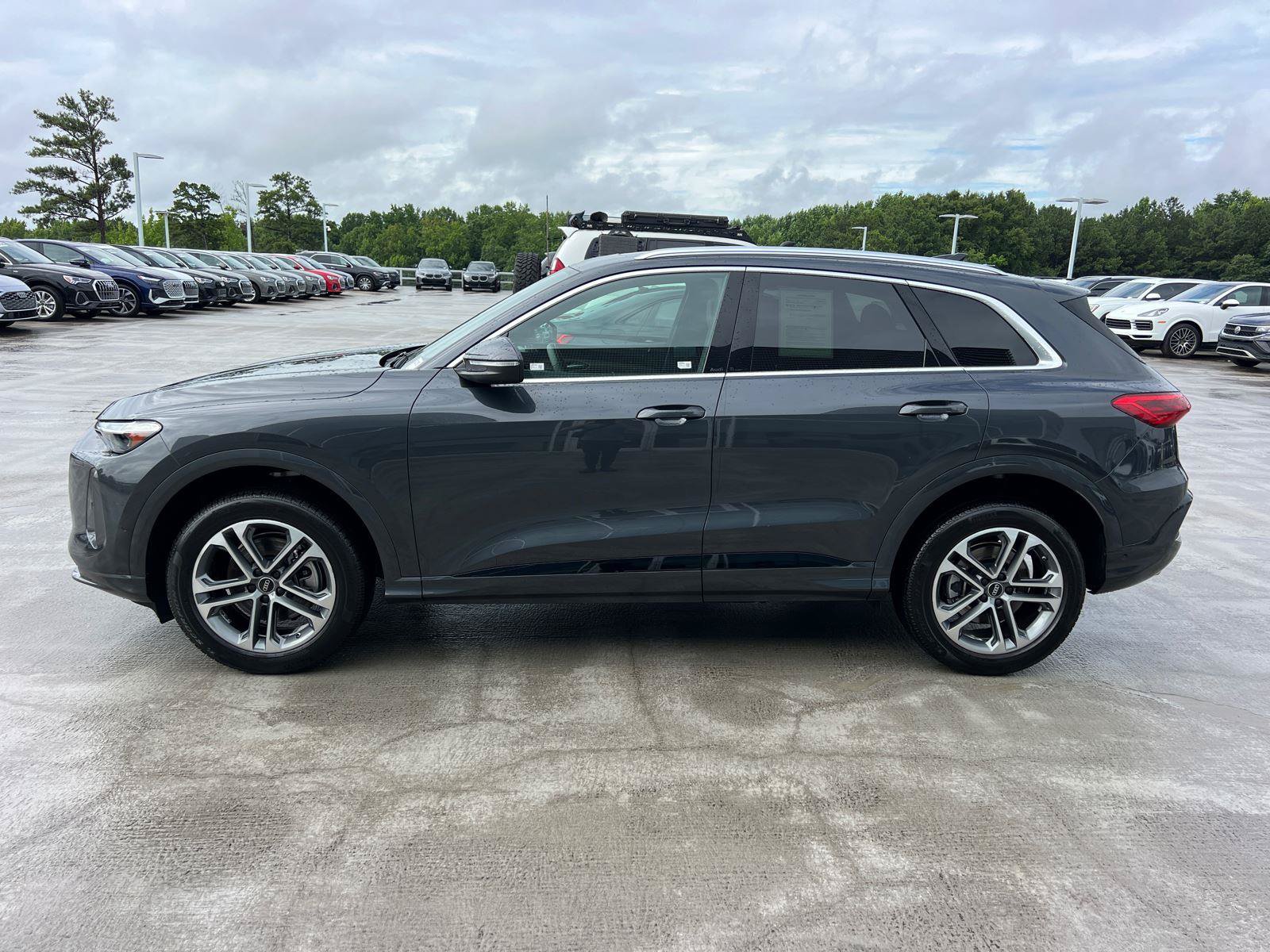 Certified 2025 Audi Q5 Premium w/ Premium Plus AWD/4WD image 8