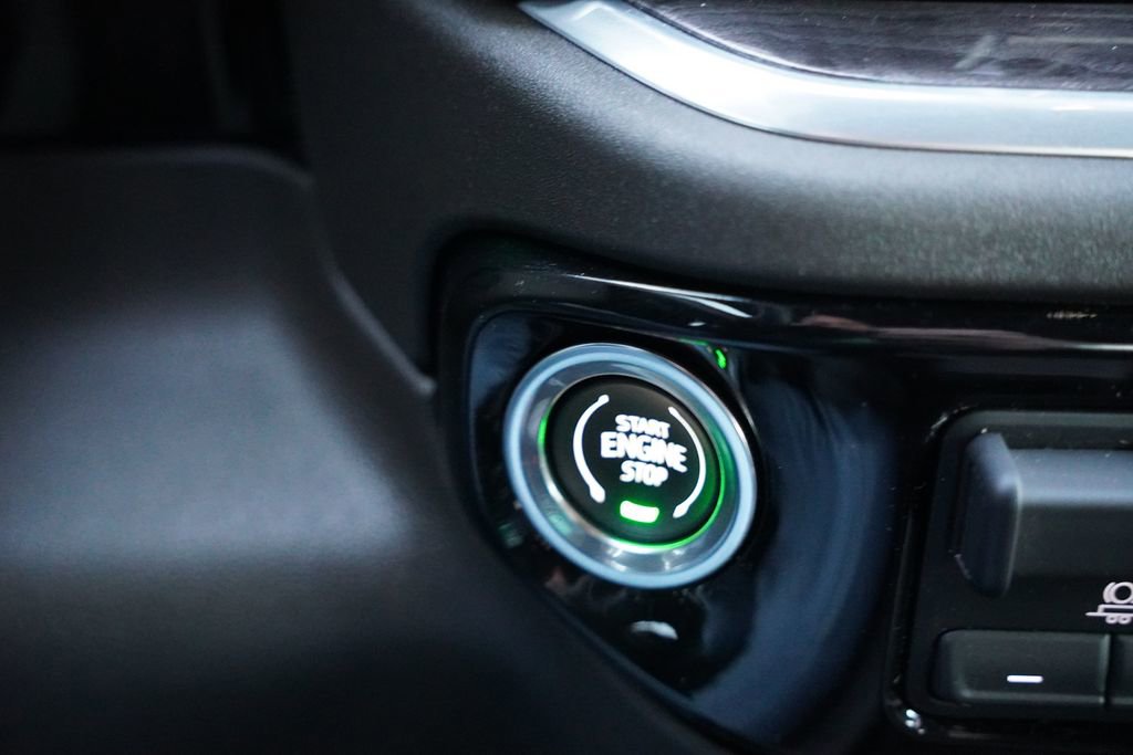 Certified 2025 Chevrolet Silverado 2500 LTZ image 30