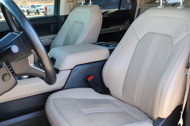 Used 2024 Ford Expedition Limited image 16