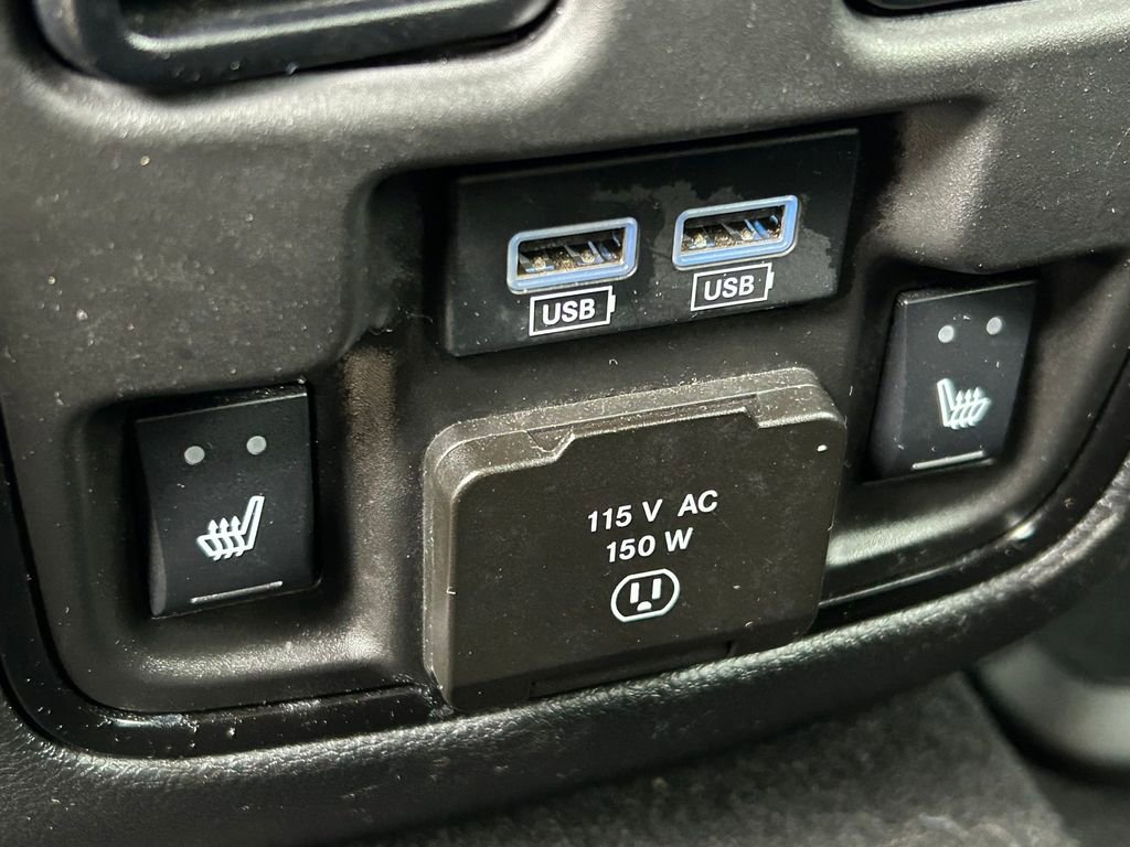 Used 2024 Dodge Durango GT image 24