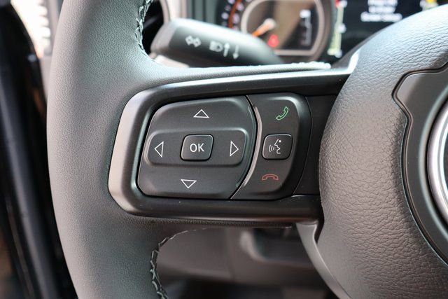 New 2025 Jeep Gladiator Sport image 15