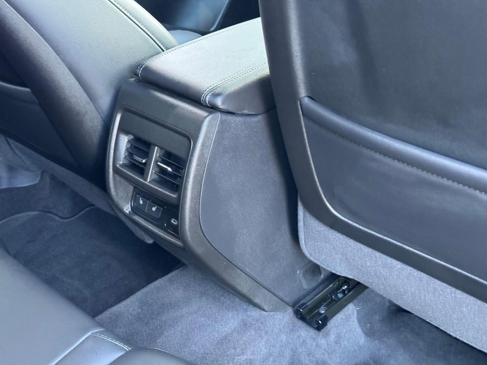 Used 2023 Cadillac XT4 Luxury w/ Driver Awareness Package image 16