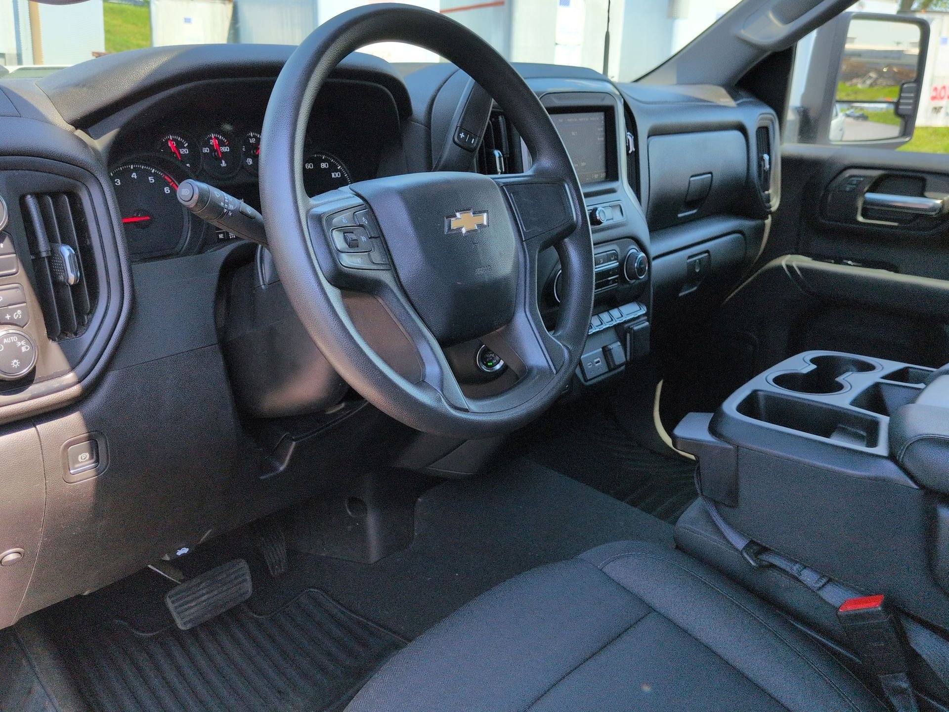 Used 2024 Chevrolet Silverado 2500 Custom w/ Custom Convenience Package AWD/4WD image 10