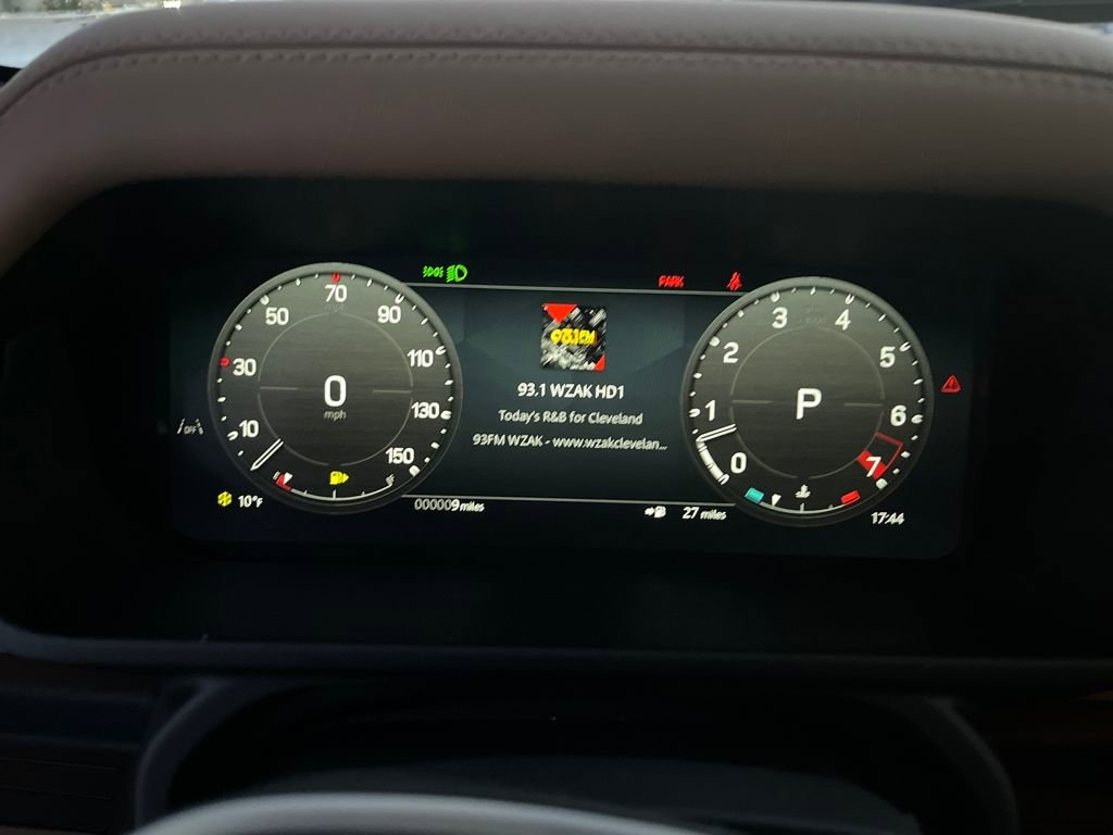 New 2026 Land Rover Defender 130 X-Dynamic SE image 15