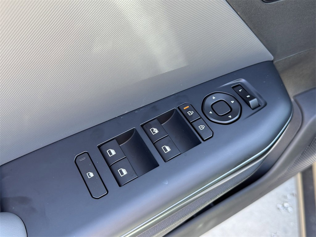 New 2025 Kia K4 LXS image 18