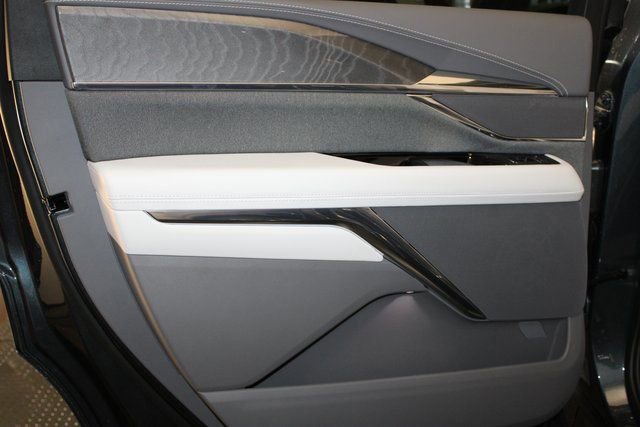 New 2025 Cadillac Escalade IQ Luxury 1 AWD/4WD image 15