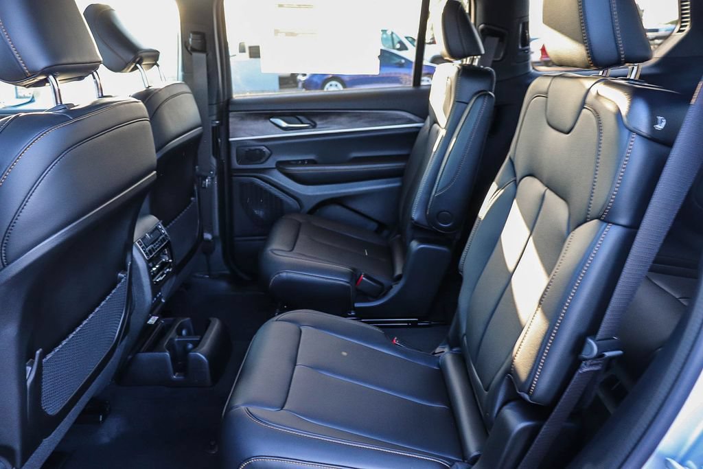 New 2026 Jeep Grand Cherokee L Limited AWD/4WD image 22