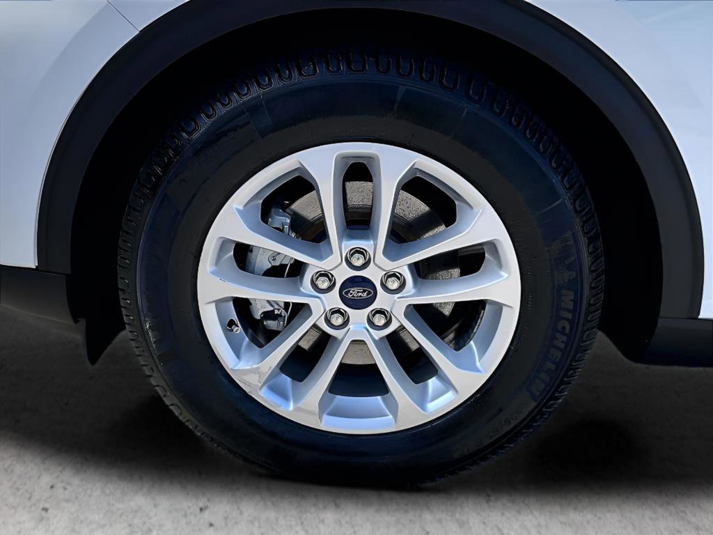 Used 2020 Ford Escape SE image 12