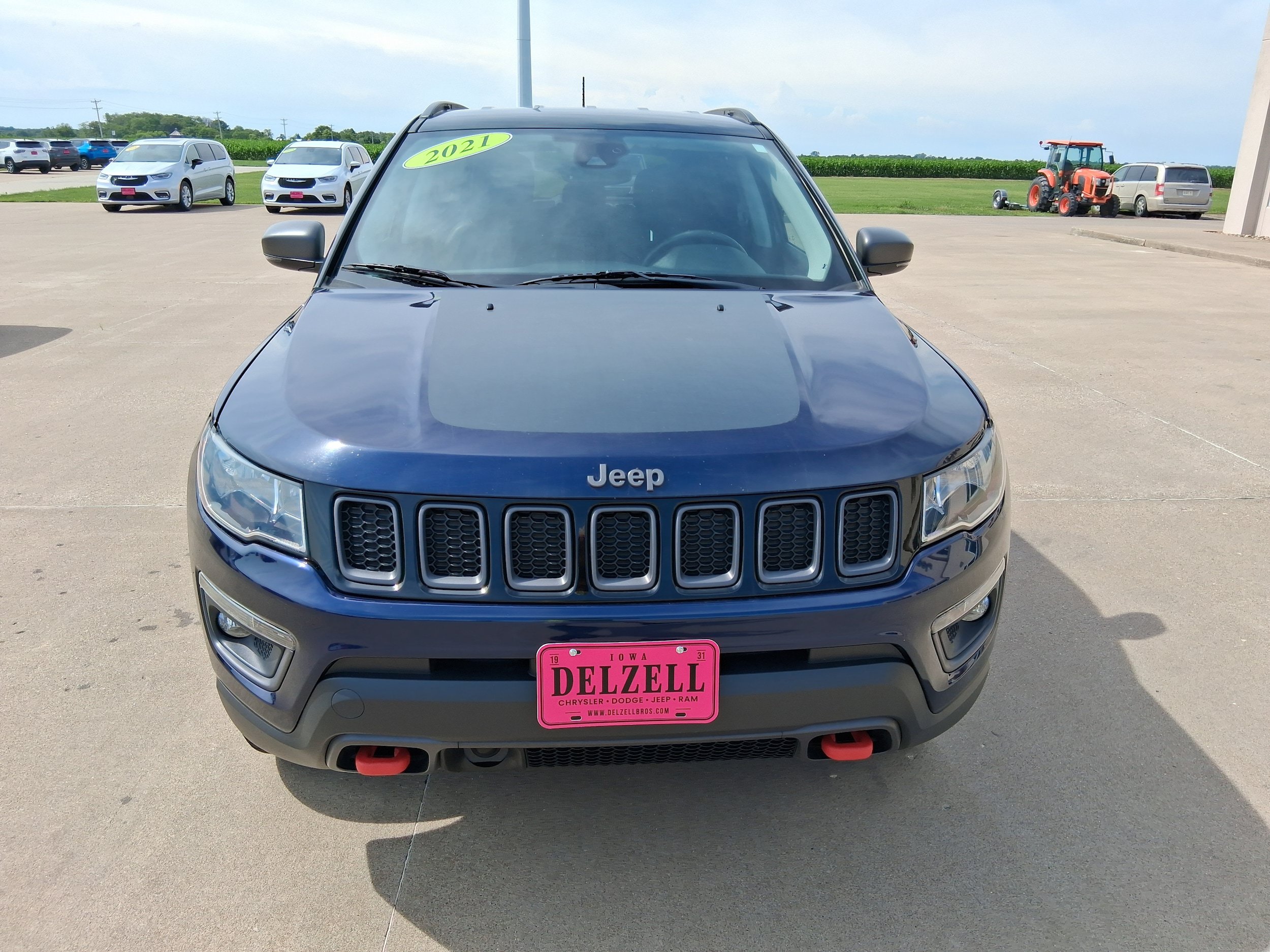 Used 2021 Jeep Compass Trailhawk AWD/4WD image 3