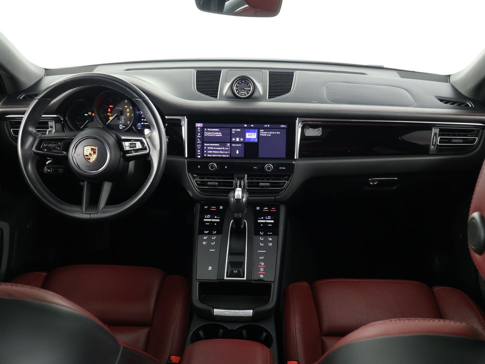 Certified 2023 Porsche Macan AWD/4WD image 11
