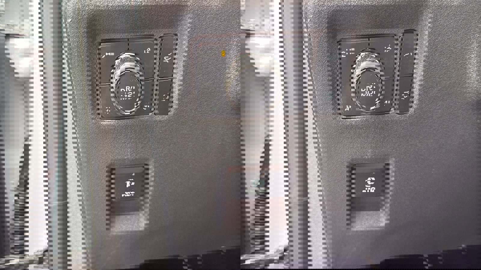 Used 2025 Ford Expedition Active image 13