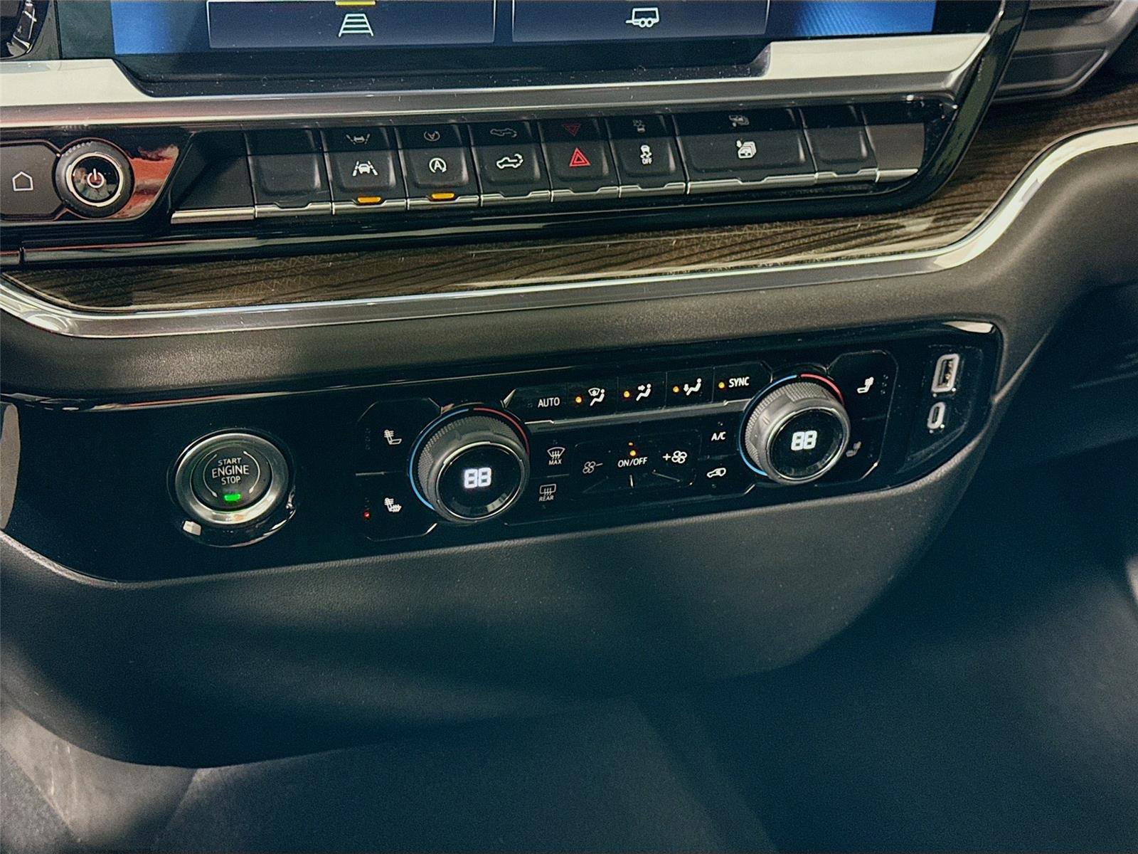 Used 2023 Chevrolet Silverado 1500 LT image 10