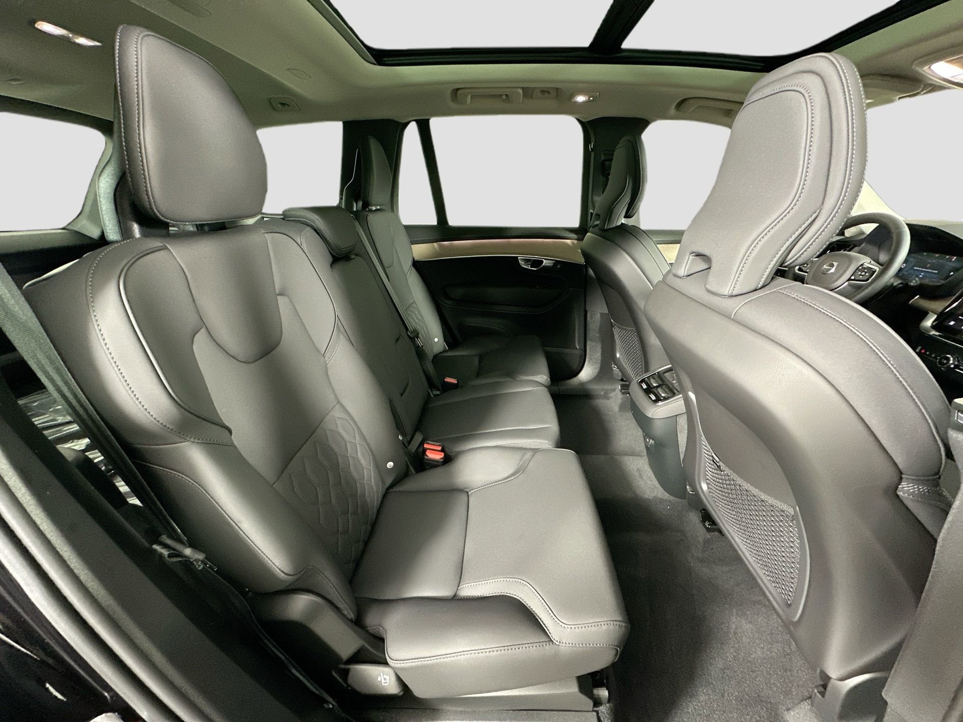 New 2026 Volvo XC90 B6 Core AWD/4WD image 28