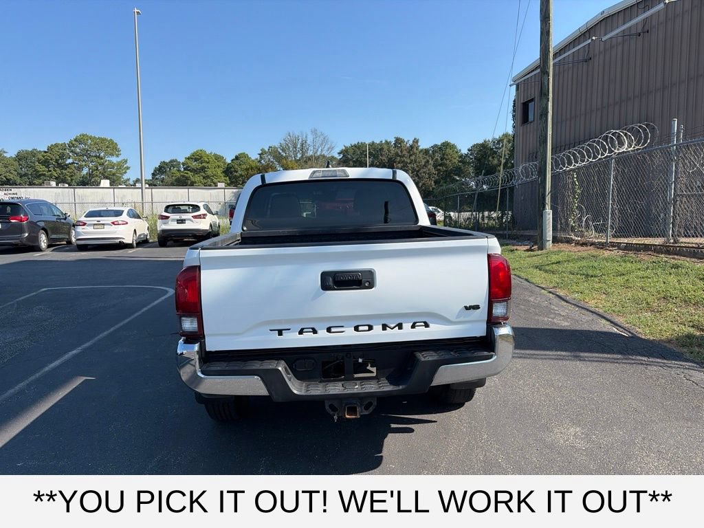 Used 2022 Toyota Tacoma SR5 RWD image 5