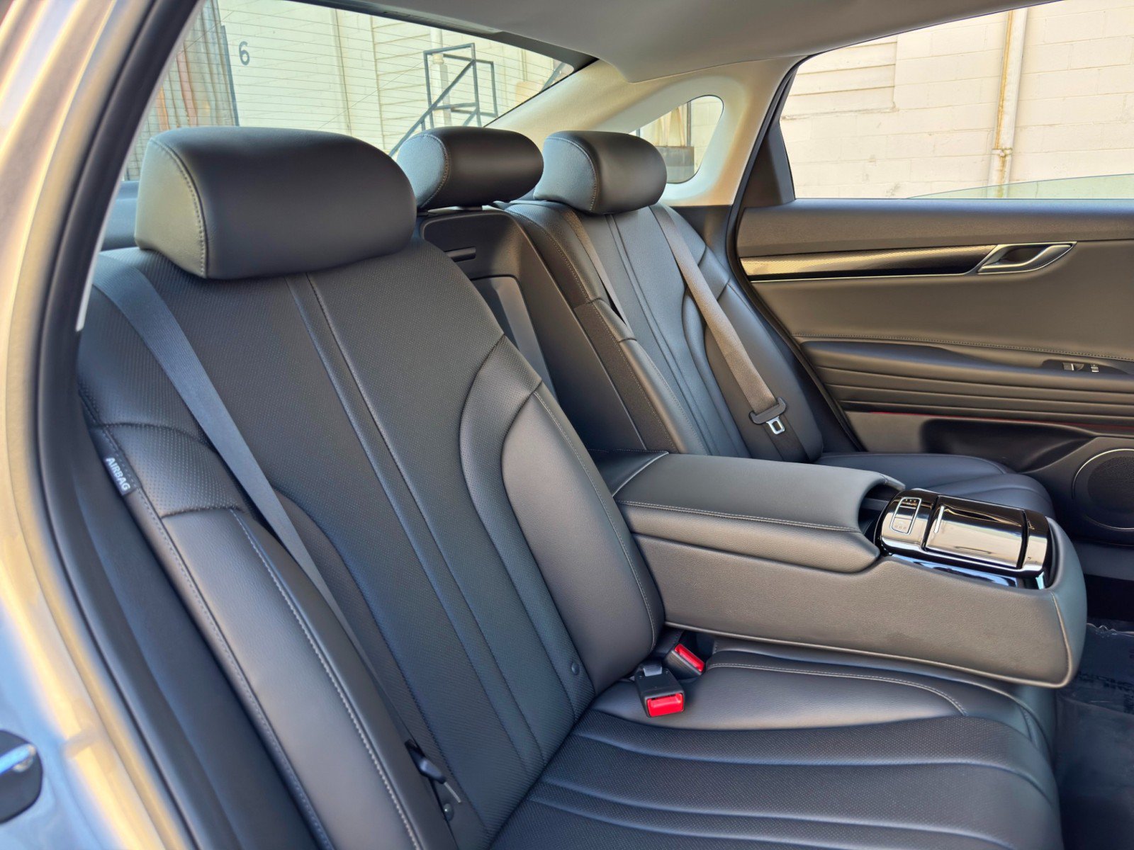 Used 2025 Genesis G80 2.5T AWD/4WD image 44
