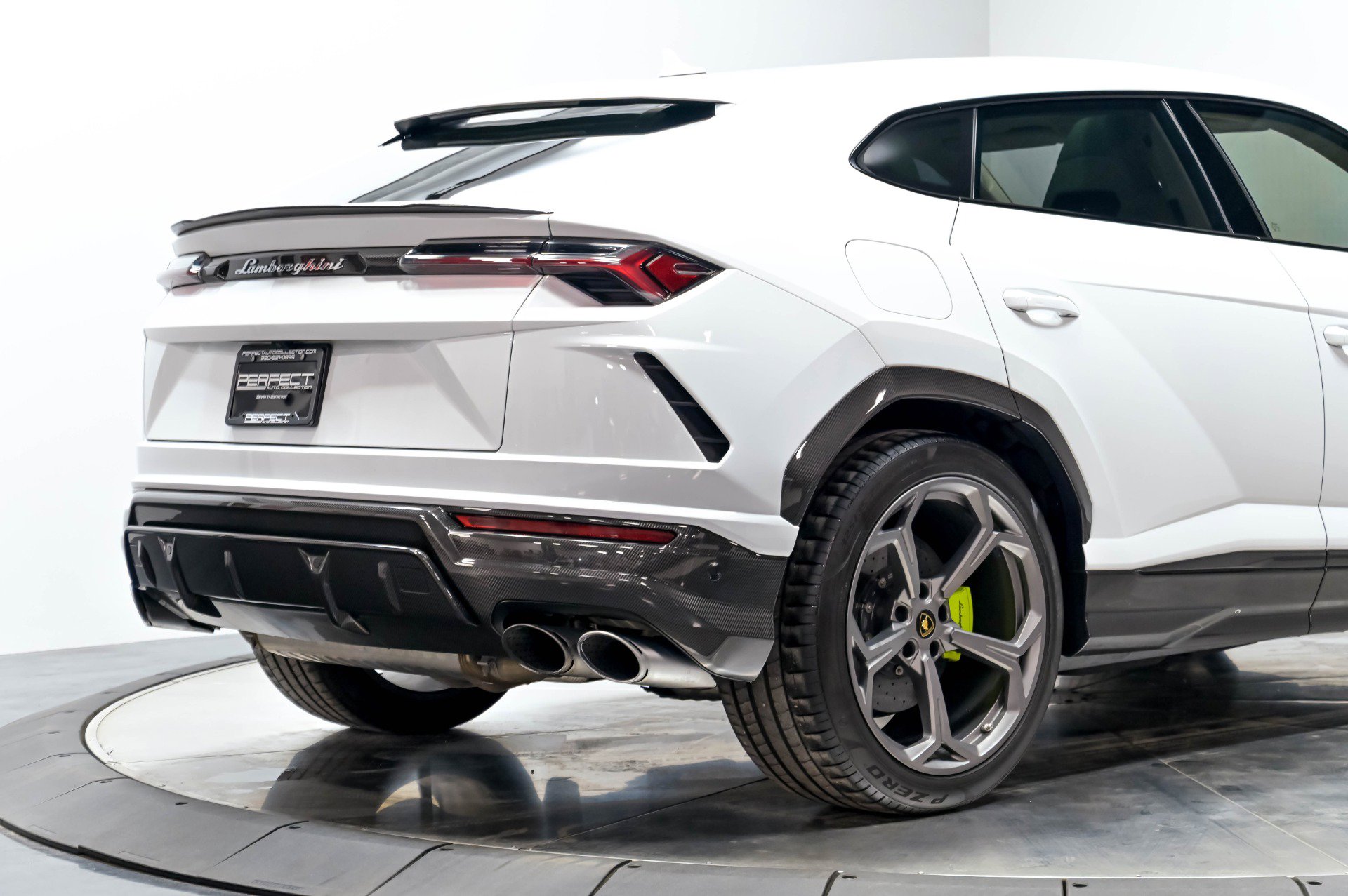 Used 2020 Lamborghini Urus AWD/4WD image 18