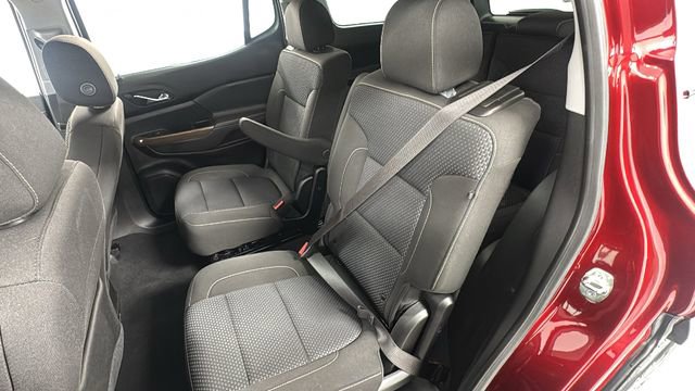 Used 2023 GMC Acadia SLE w/ Driver Convenience Package image 12