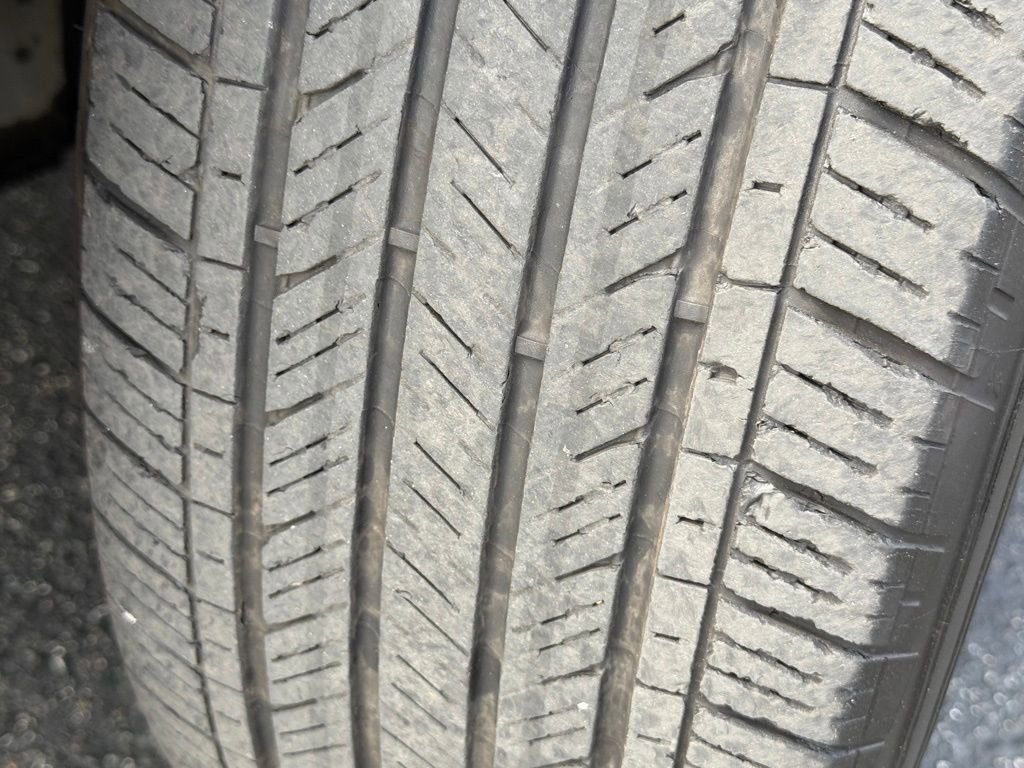 Used 2022 Volkswagen Tiguan SE w/ Panoramic Sunroof Package AWD/4WD image 31