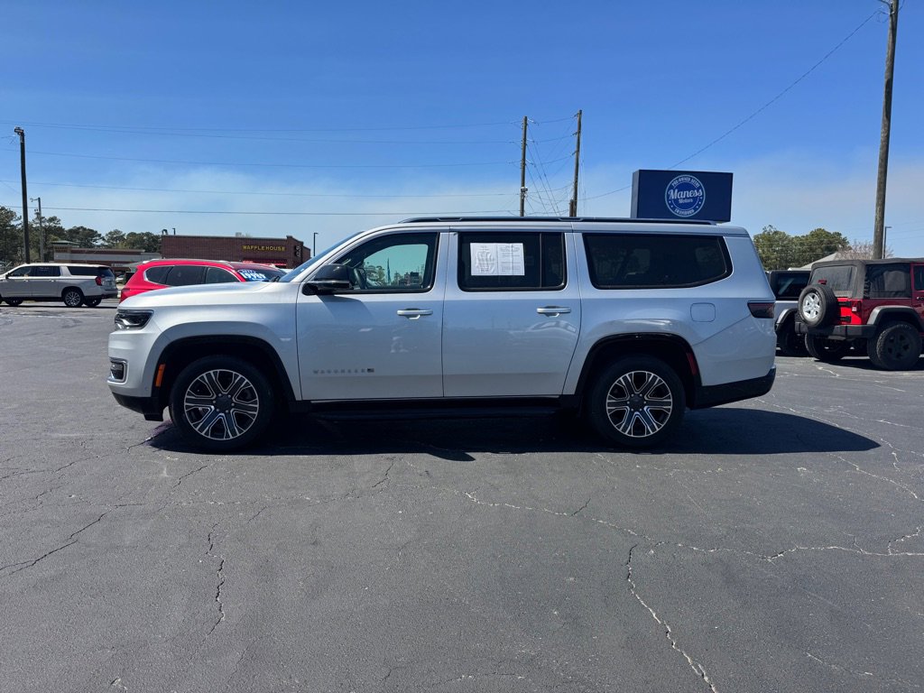 Used 2024 Jeep Wagoneer L Series II w/ Flexible Seating Group image 2