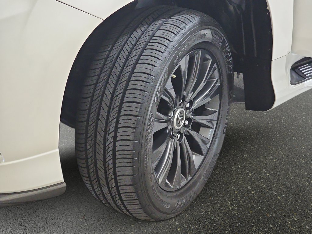 Certified 2023 Lexus GX 460 Premium w/ Accessory Package AWD/4WD image 30