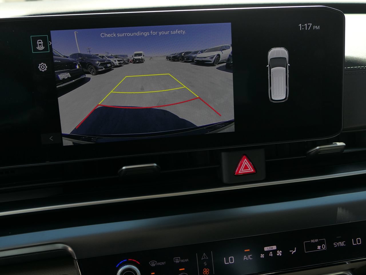 Used 2025 Kia Carnival FWD image 20