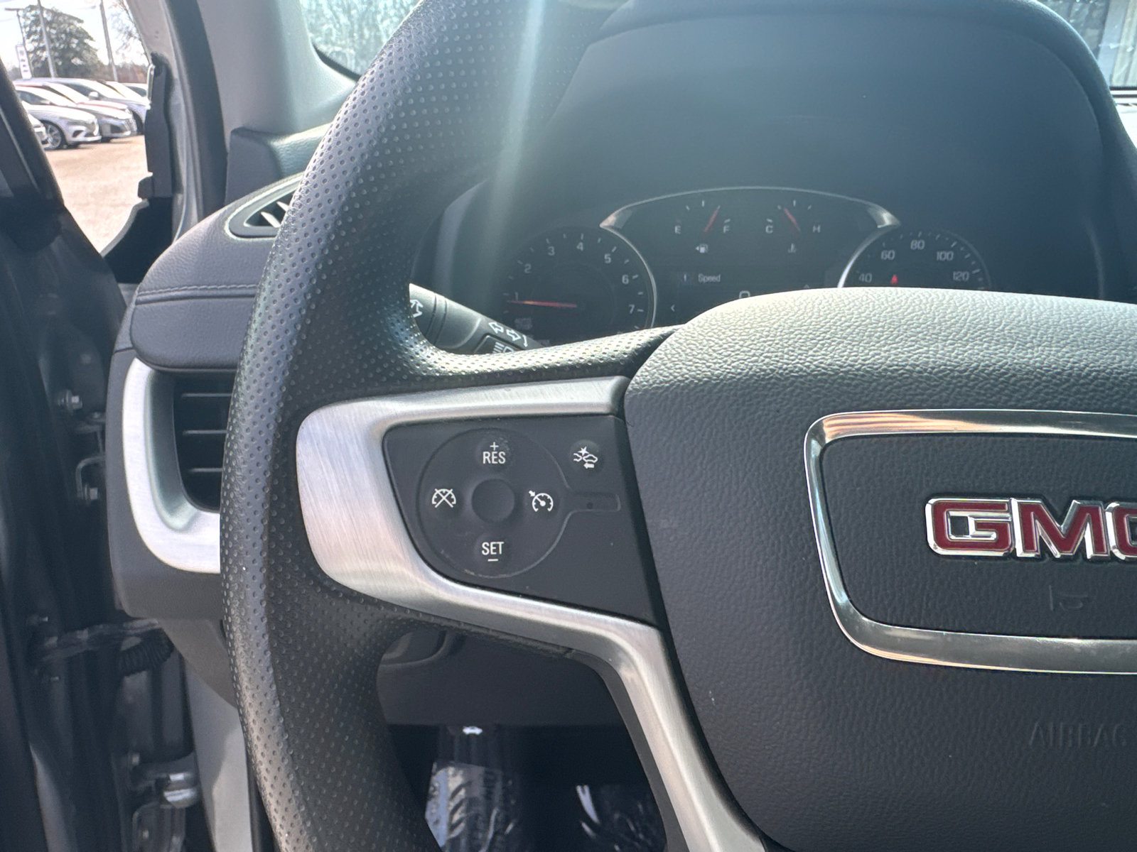 Used 2024 GMC Terrain SLE image 23