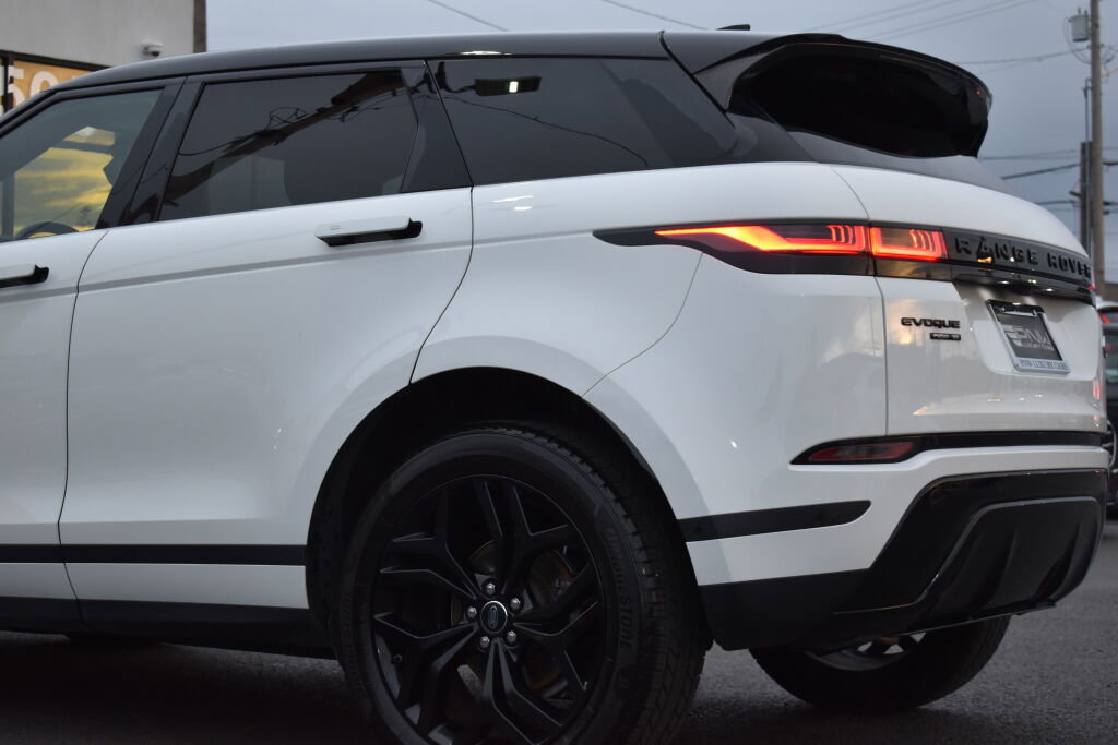 Used 2020 Land Rover Range Rover Evoque SE image 11
