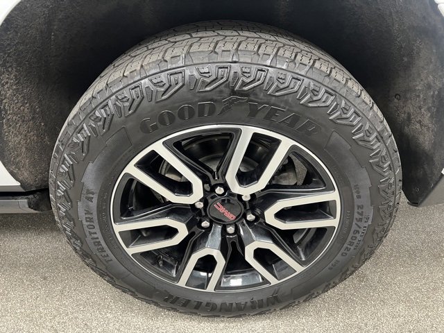 Used 2024 GMC Yukon XL AT4 image 14