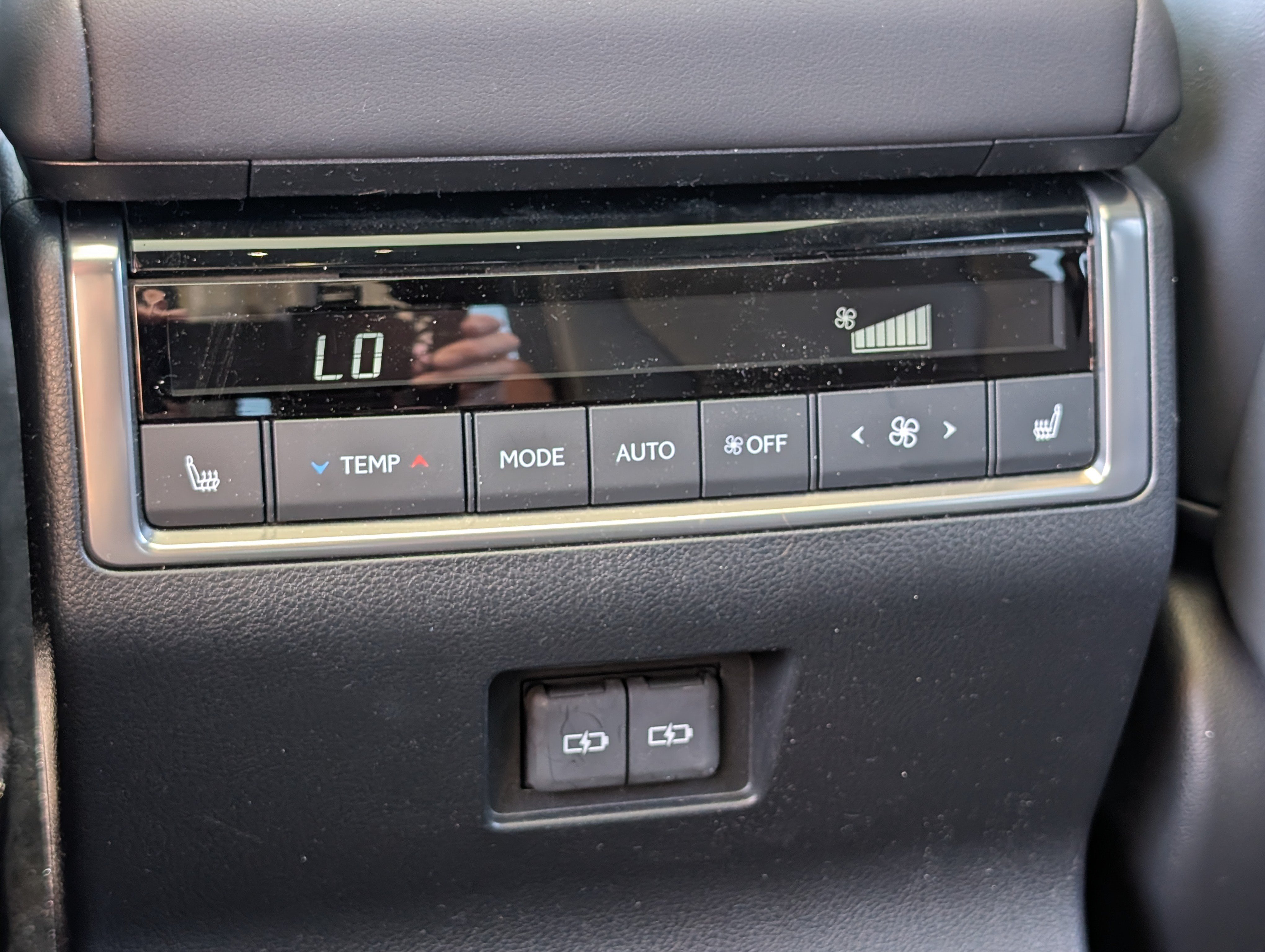 Used 2025 Lexus GX 550 w/ Accessory Package (2T) AWD/4WD image 17