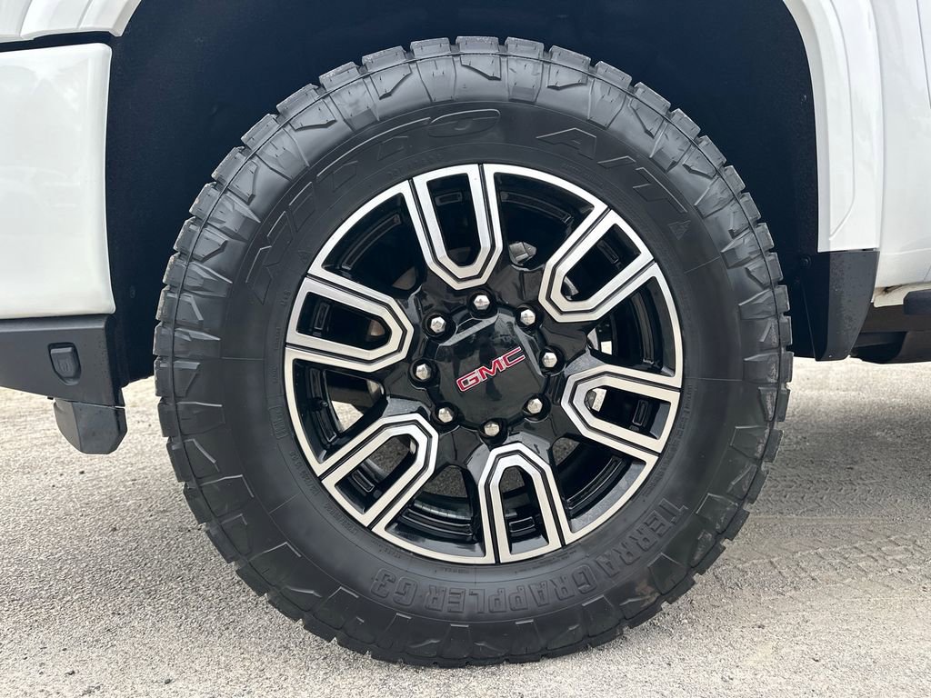 Used 2022 GMC Sierra 2500 AT4 w/ AT4 Preferred Package image 12