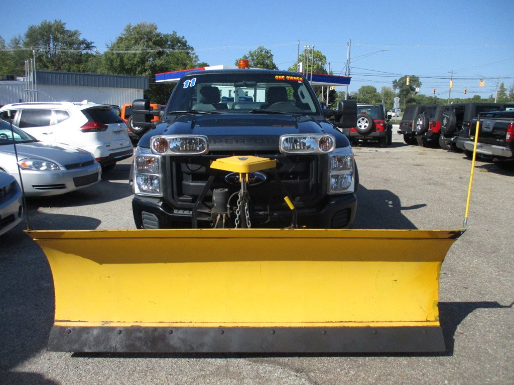 Used 2011 Ford F350 XL w/ FX4 Off Road Pkg image 3