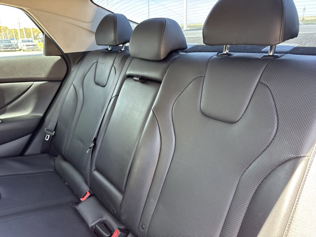 Used 2022 Hyundai Elantra Limited w/ Cargo Package image 22