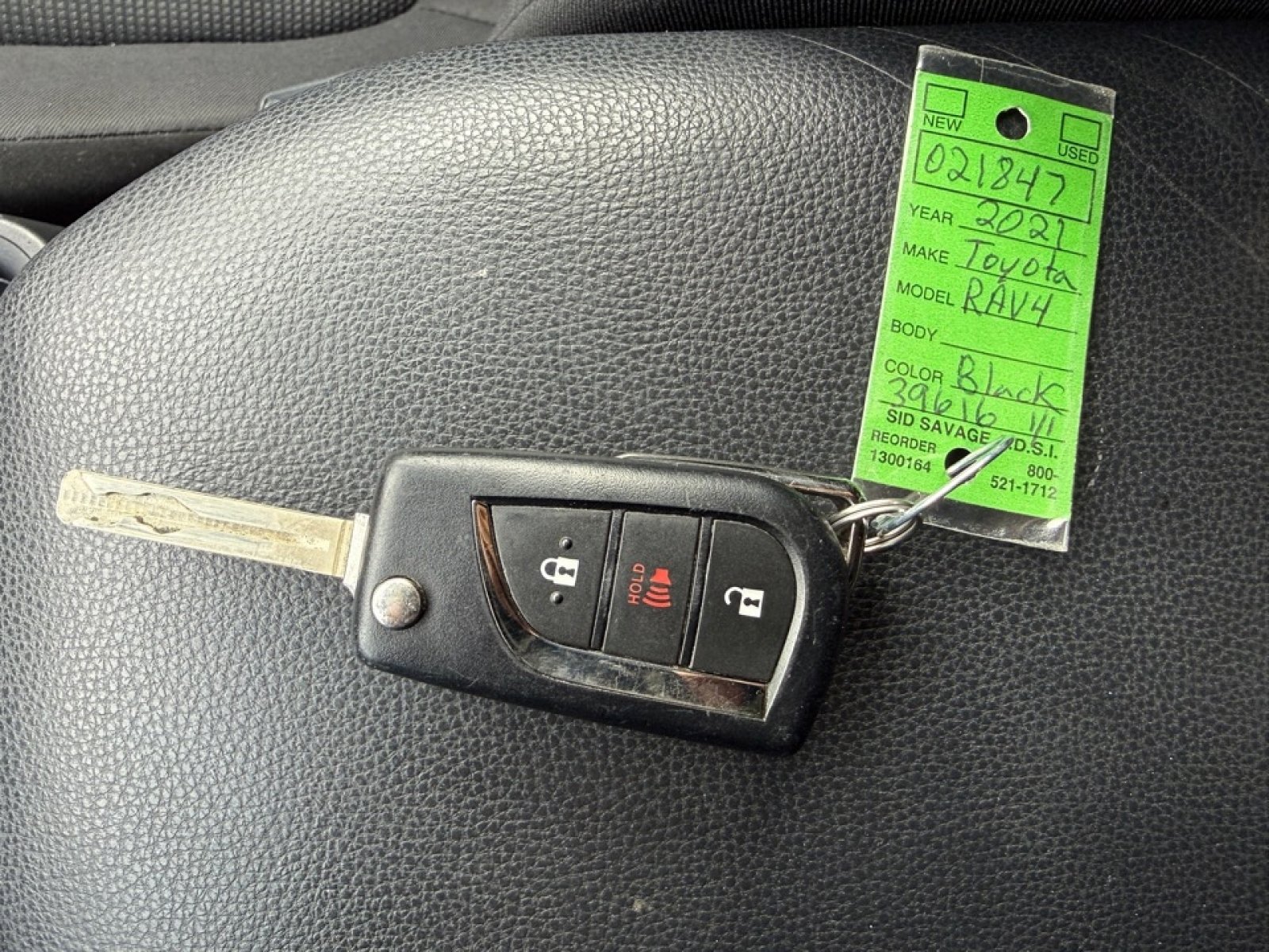 Used 2021 Toyota RAV4 LE AWD/4WD image 36