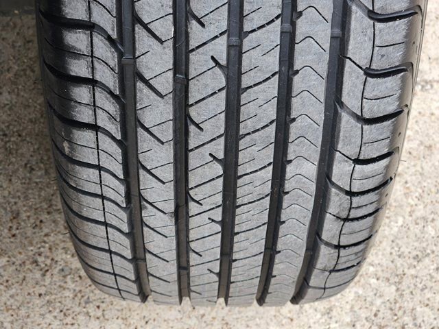 Used 2018 Chevrolet Silverado 1500 LT w/ Texas Edition image 19