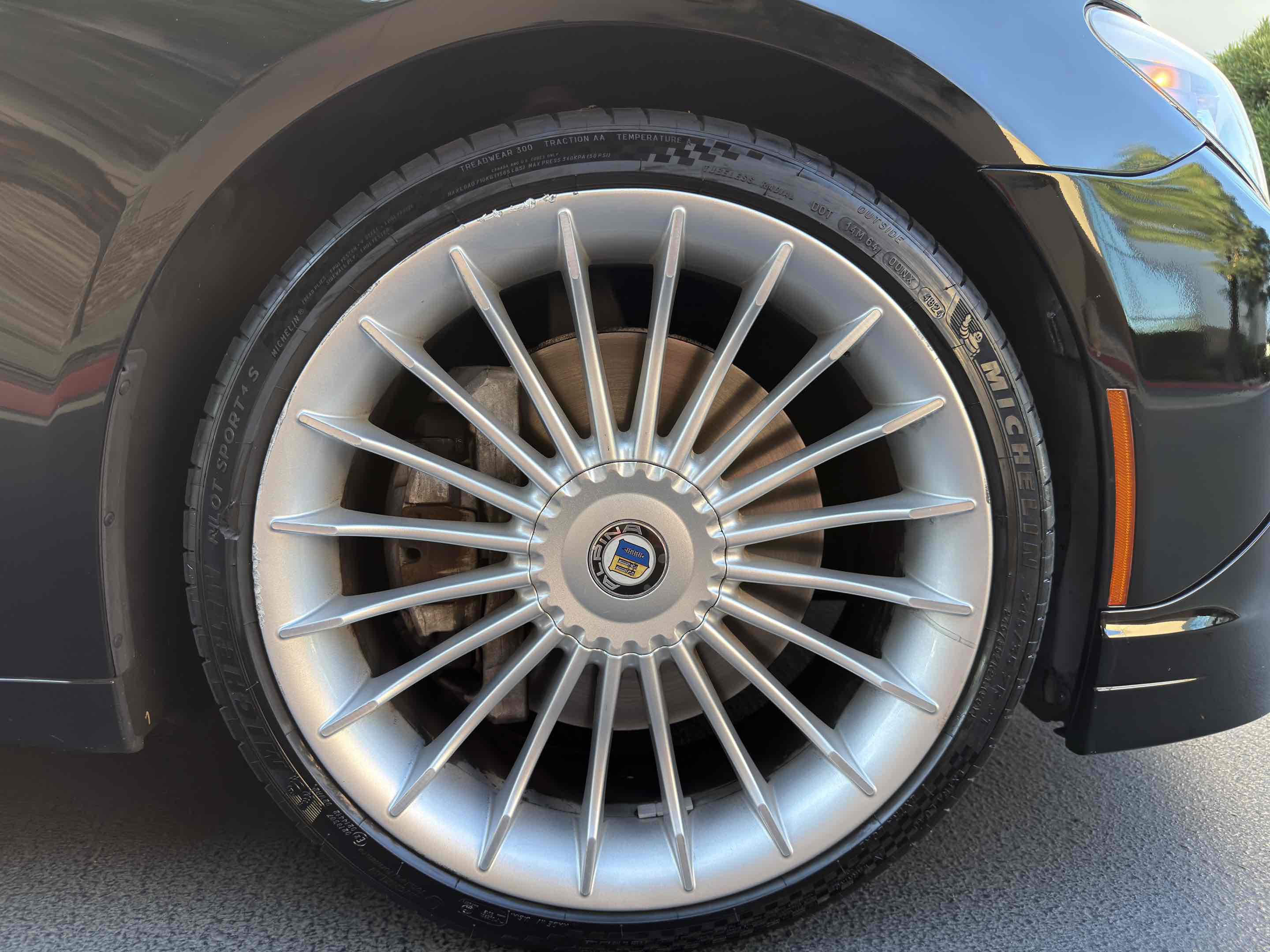 Used 2012 BMW ALPINA B7 image 22