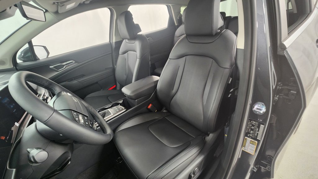 New 2026 Kia Sportage EX AWD/4WD image 10