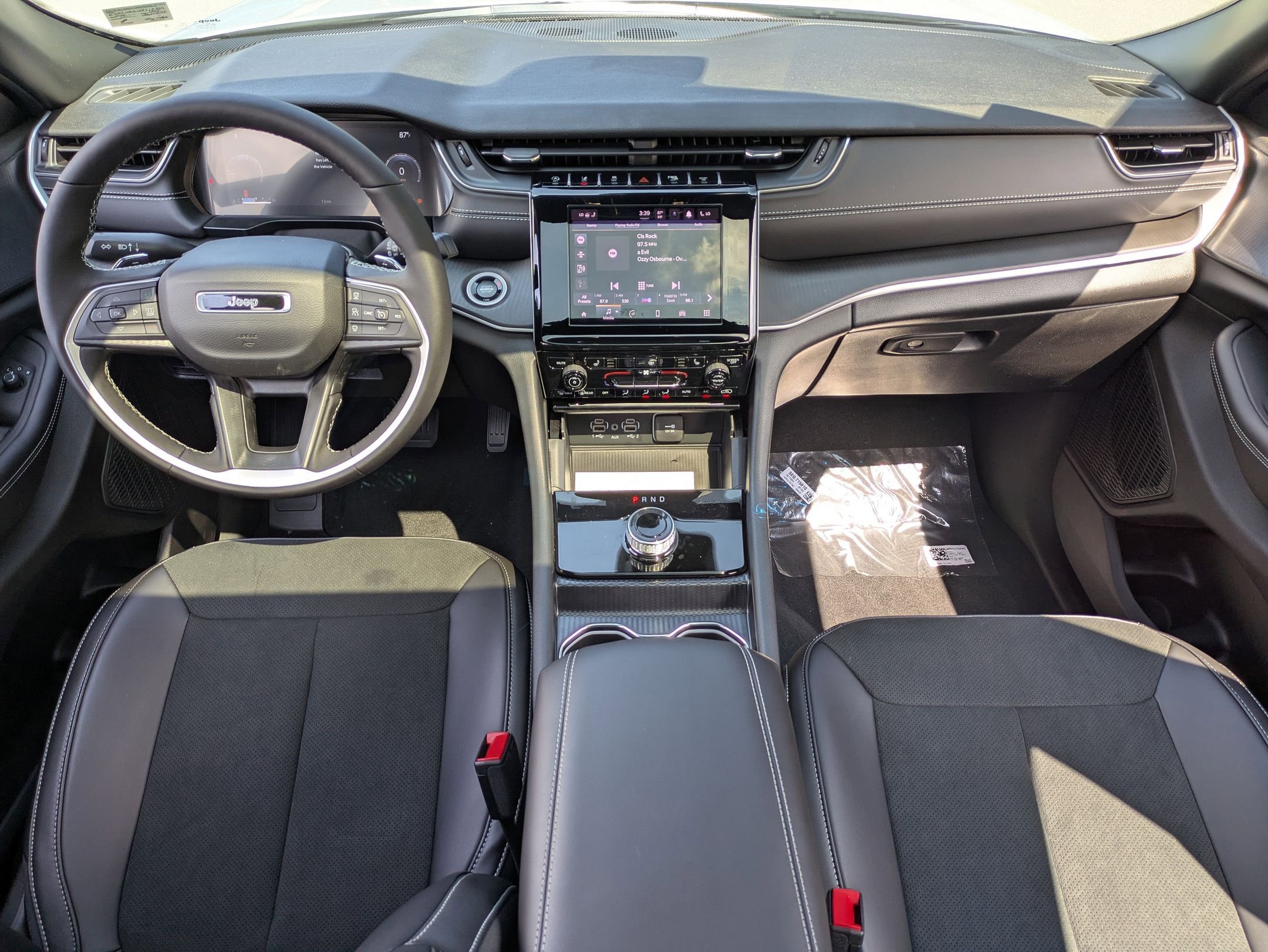 New 2025 Jeep Grand Cherokee L Altitude image 26