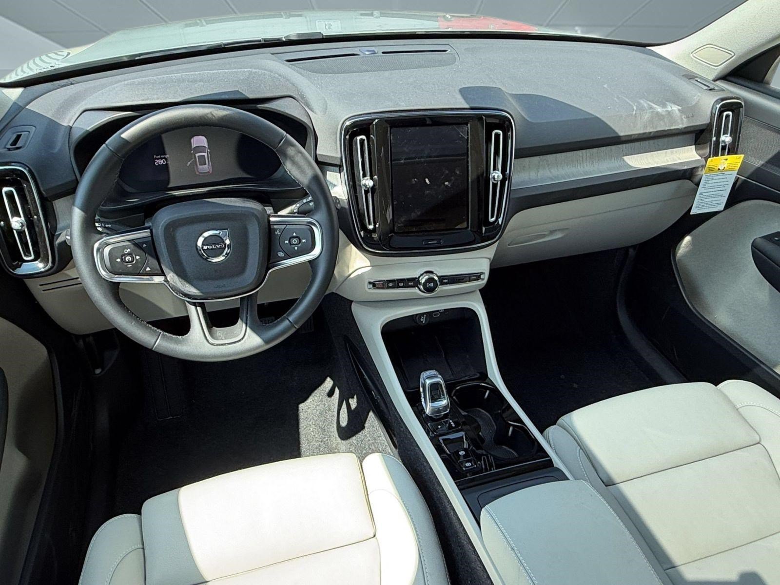 Certified 2026 Volvo XC40 B5 Plus w/ Protection Package Premier AWD/4WD image 16