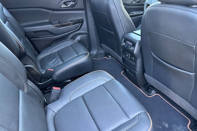 Used 2022 GMC Acadia AT4 w/ Technology Package image 19