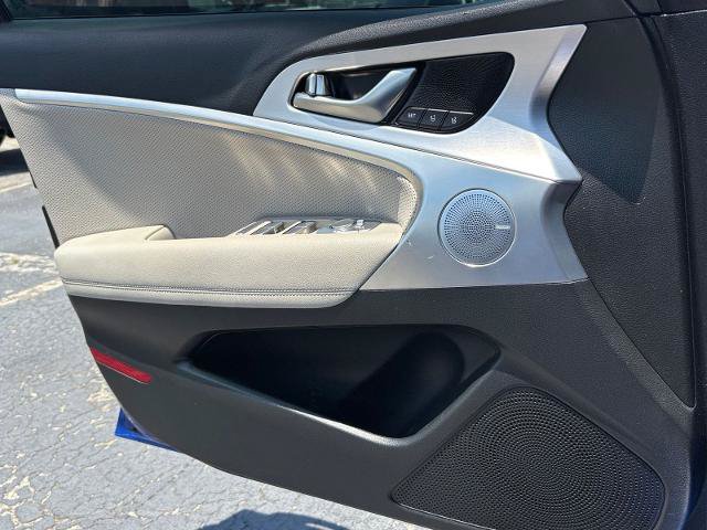 Used 2019 Genesis G70 2.0T Advanced w/ Elite Package RWD image 12