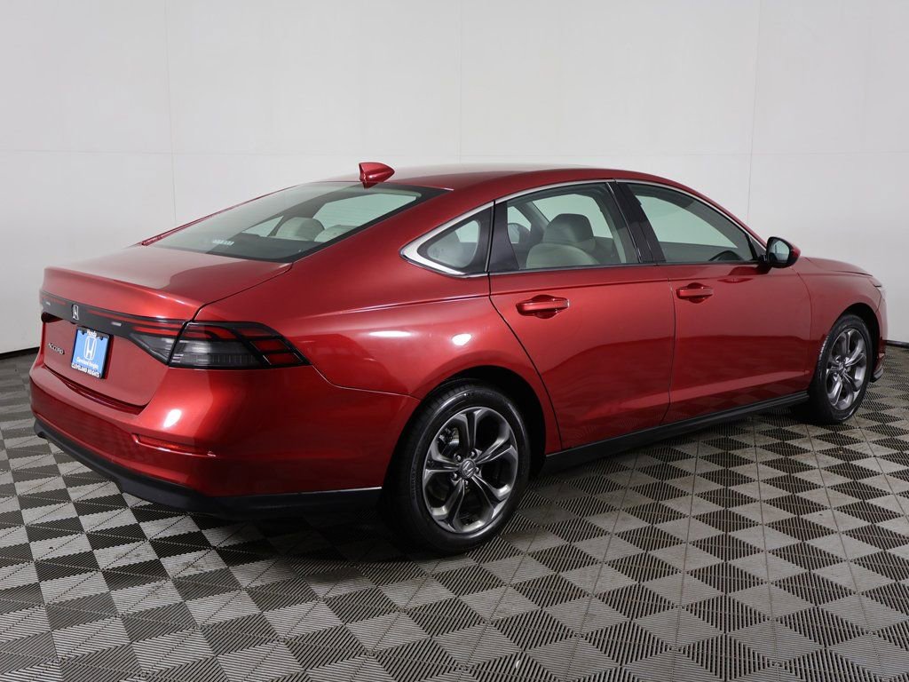 Used 2023 Honda Accord EX image 10