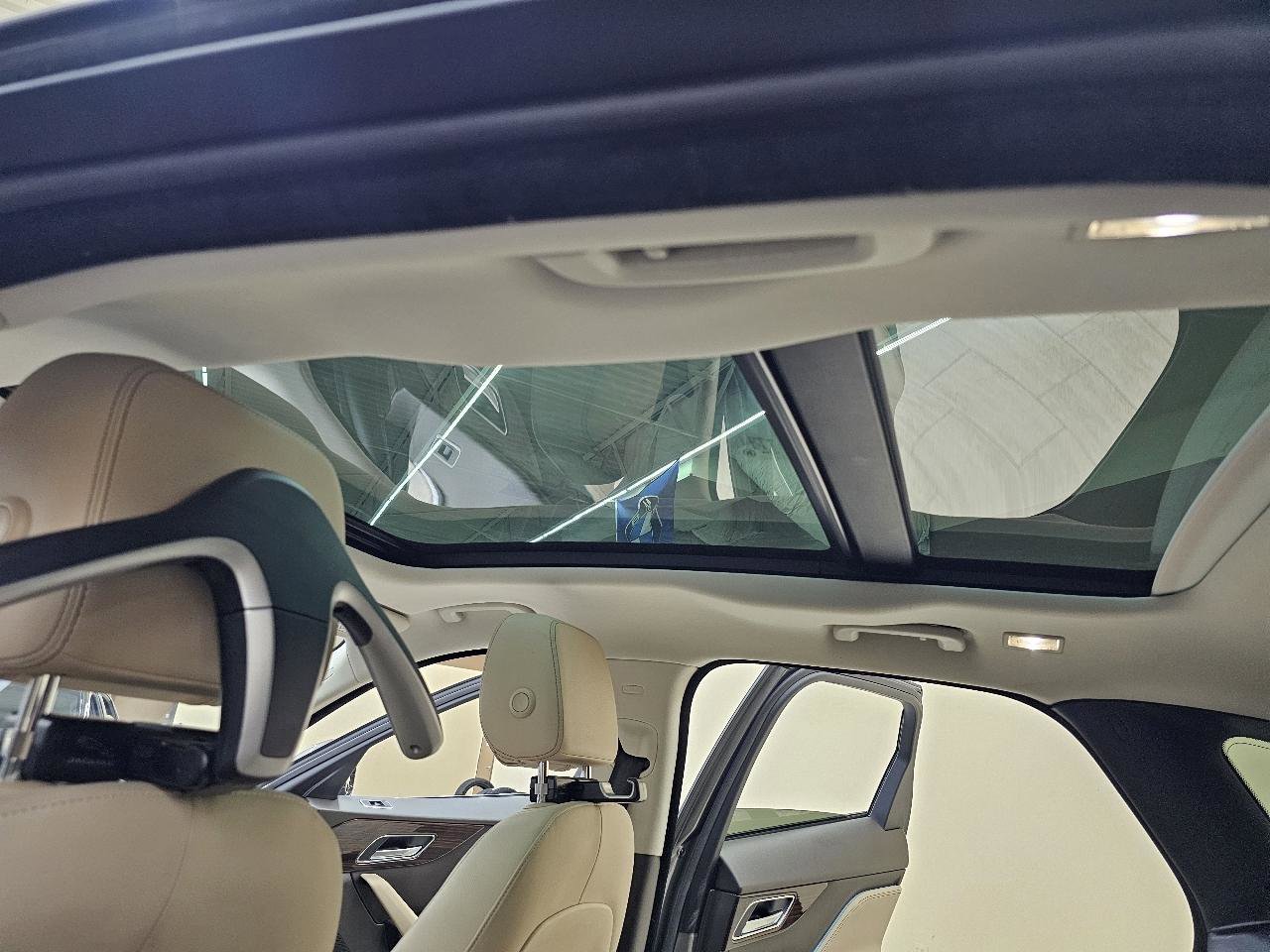 Used 2018 Jaguar F-PACE Prestige AWD/4WD image 39