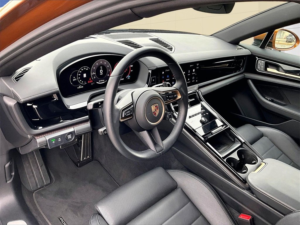 Used 2025 Porsche Panamera 4 image 4