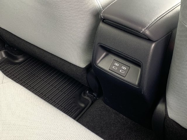 Used 2025 Toyota Corolla SE FWD image 35